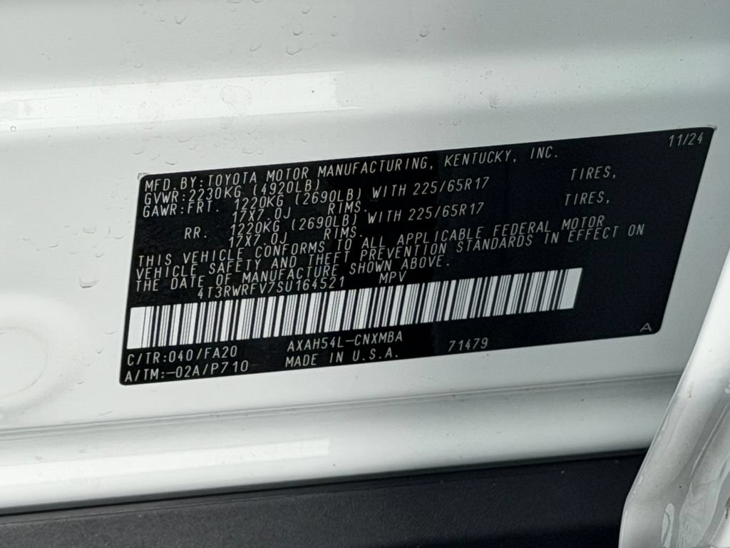 Used 2025 Toyota RAV4 XLE AWD/4WD image 9