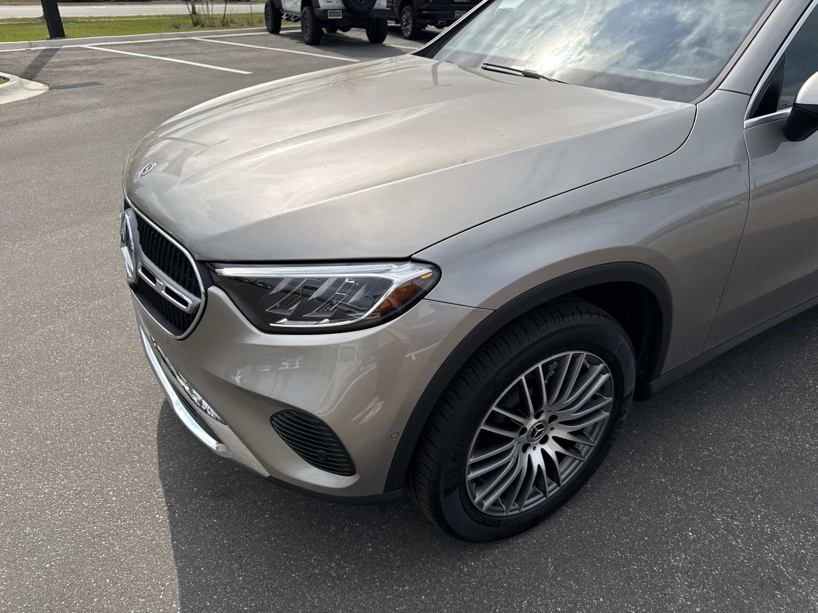 Used 2024 Mercedes-Benz GLC 300 image 9