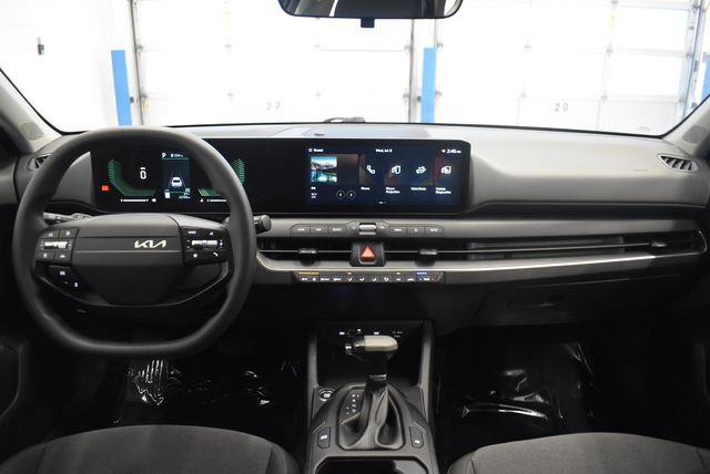 Used 2025 Kia K4 FWD image 5