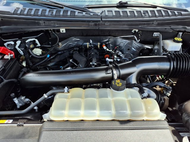 Used 2023 Lincoln Navigator L Reserve AWD/4WD image 3