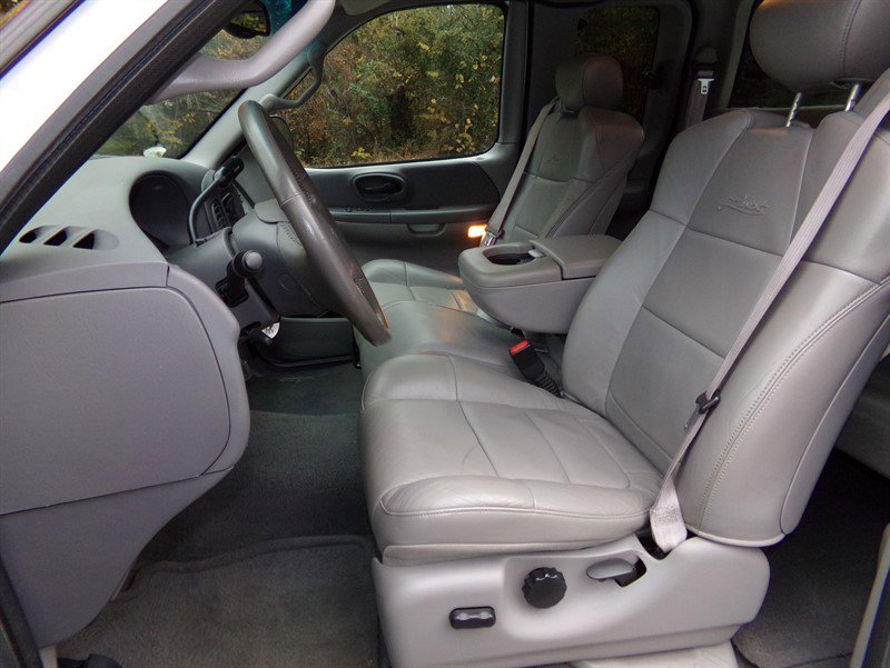 Used 2001 Ford F150 Lariat image 28