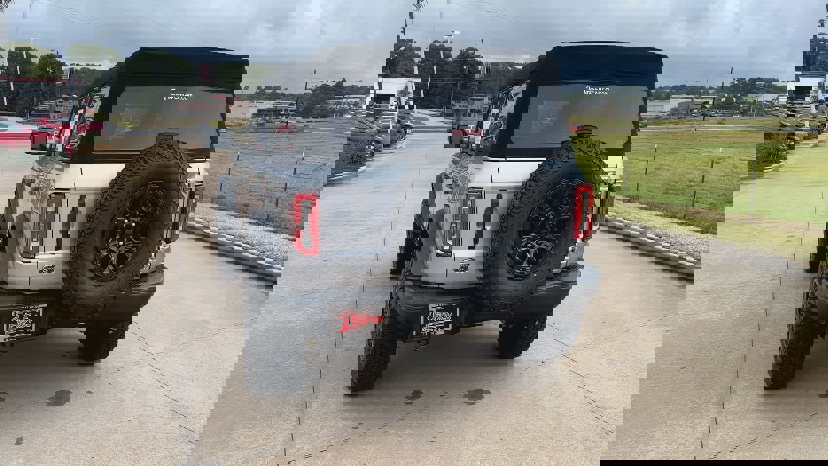 Used 2023 Ford Bronco Badlands image 6