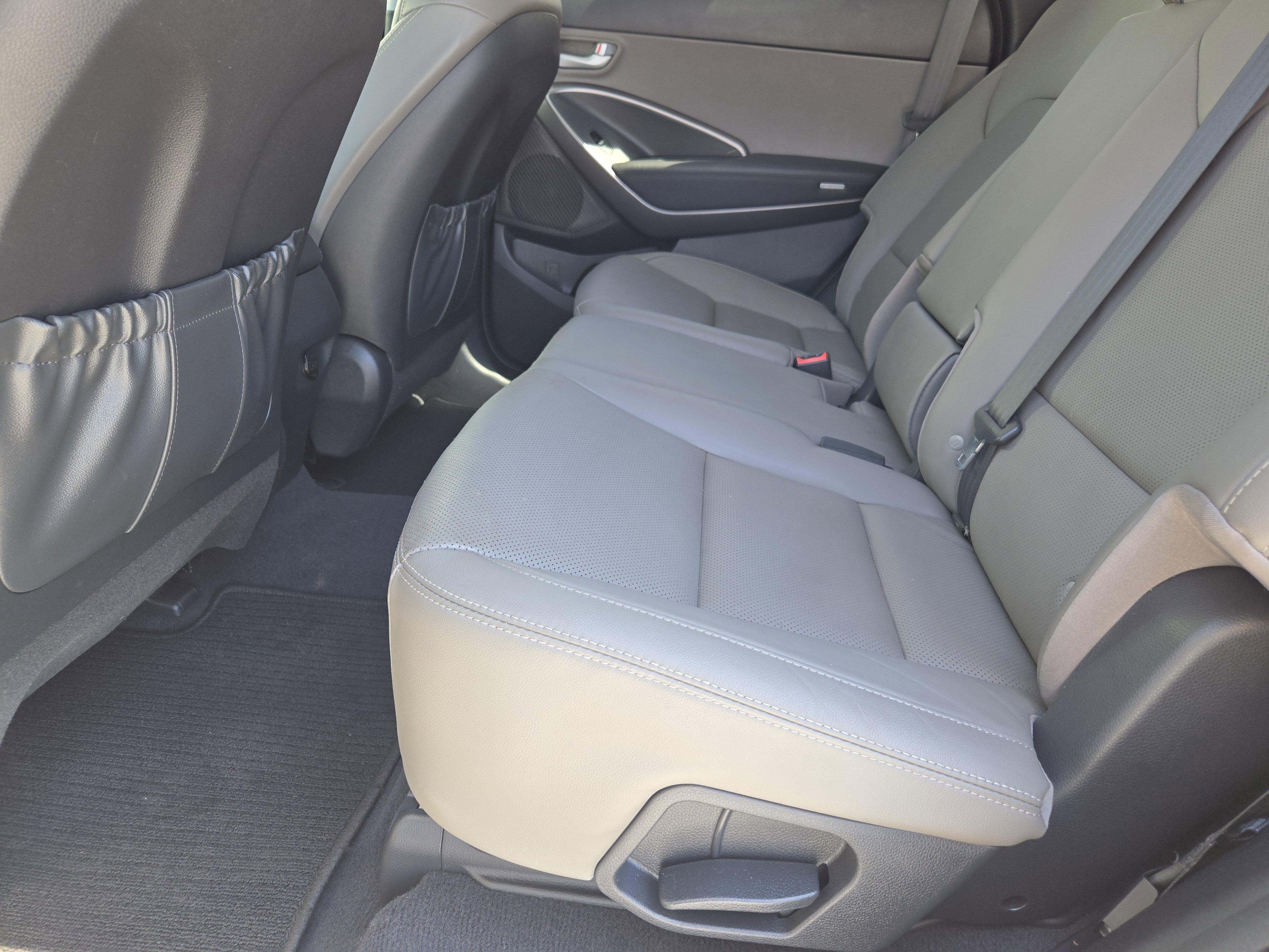 Used 2016 Hyundai Santa Fe SE w/ Option Group 02 image 30