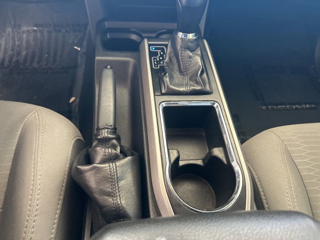 Used 2017 Toyota Tacoma SR5 w/ Tow Package image 43