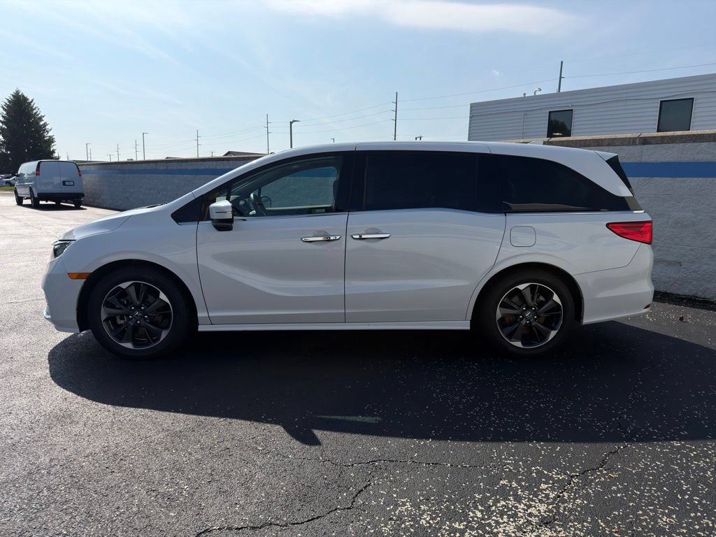 Certified 2024 Honda Odyssey Elite image 2