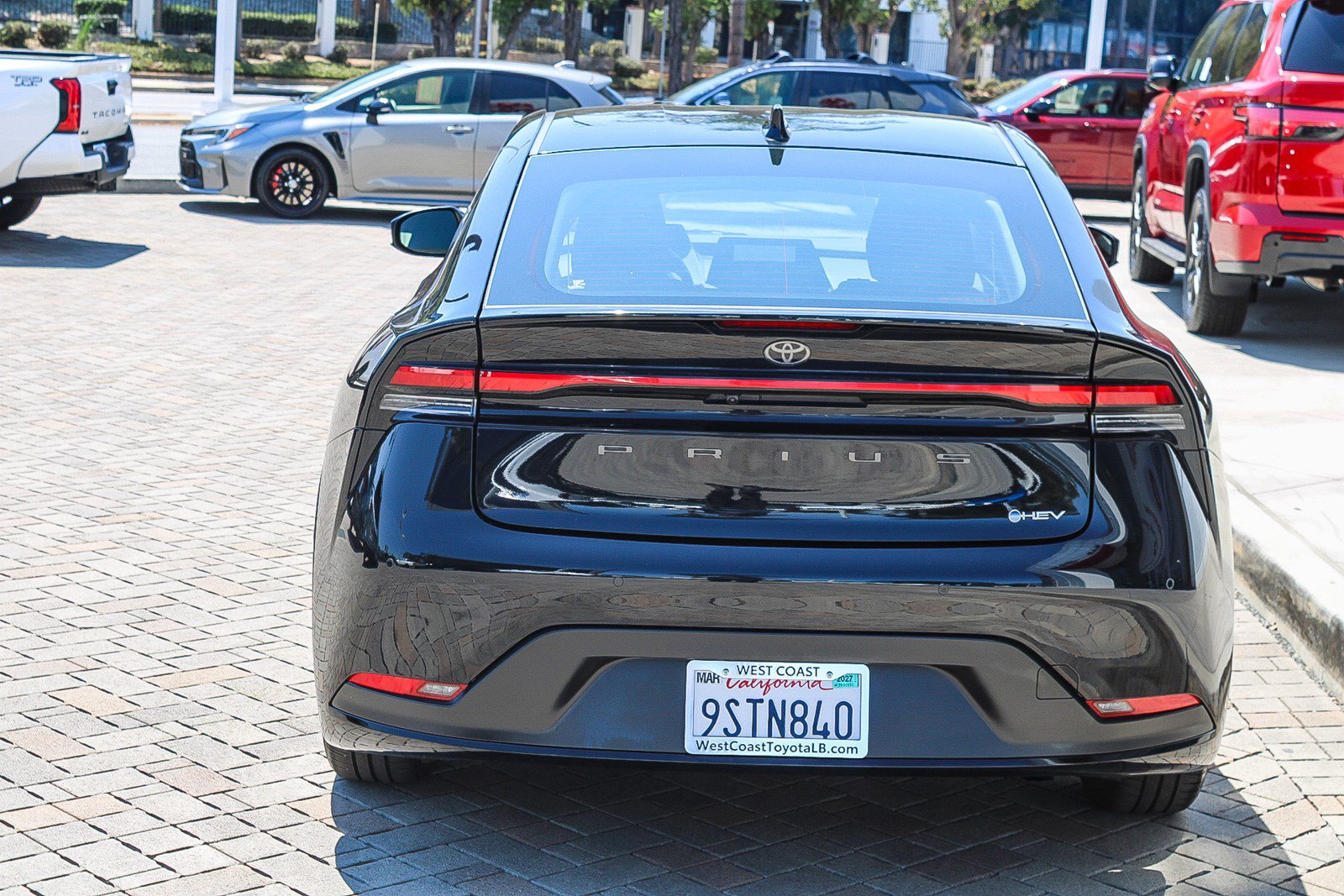 Certified 2025 Toyota Prius LE AWD/4WD image 8