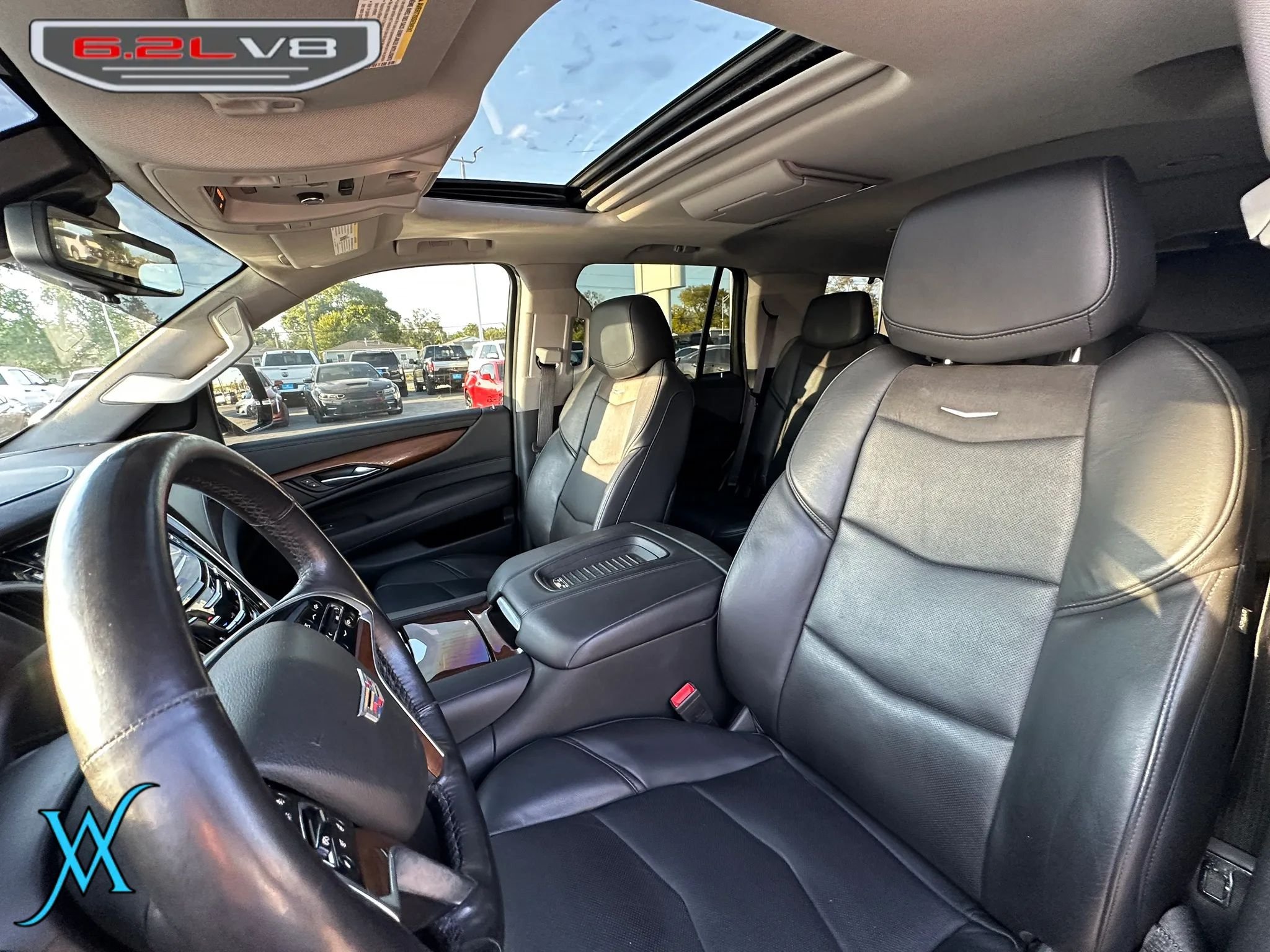 Used 2020 Cadillac Escalade Luxury AWD/4WD image 14