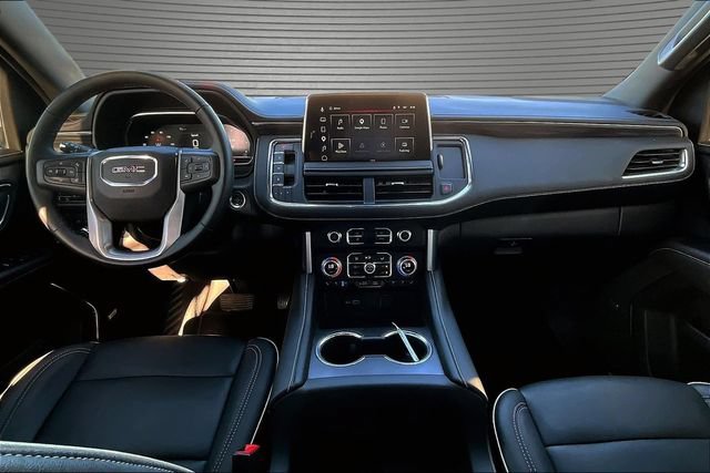 Used 2023 GMC Yukon XL SLT w/ SLT Premium Package AWD/4WD image 7