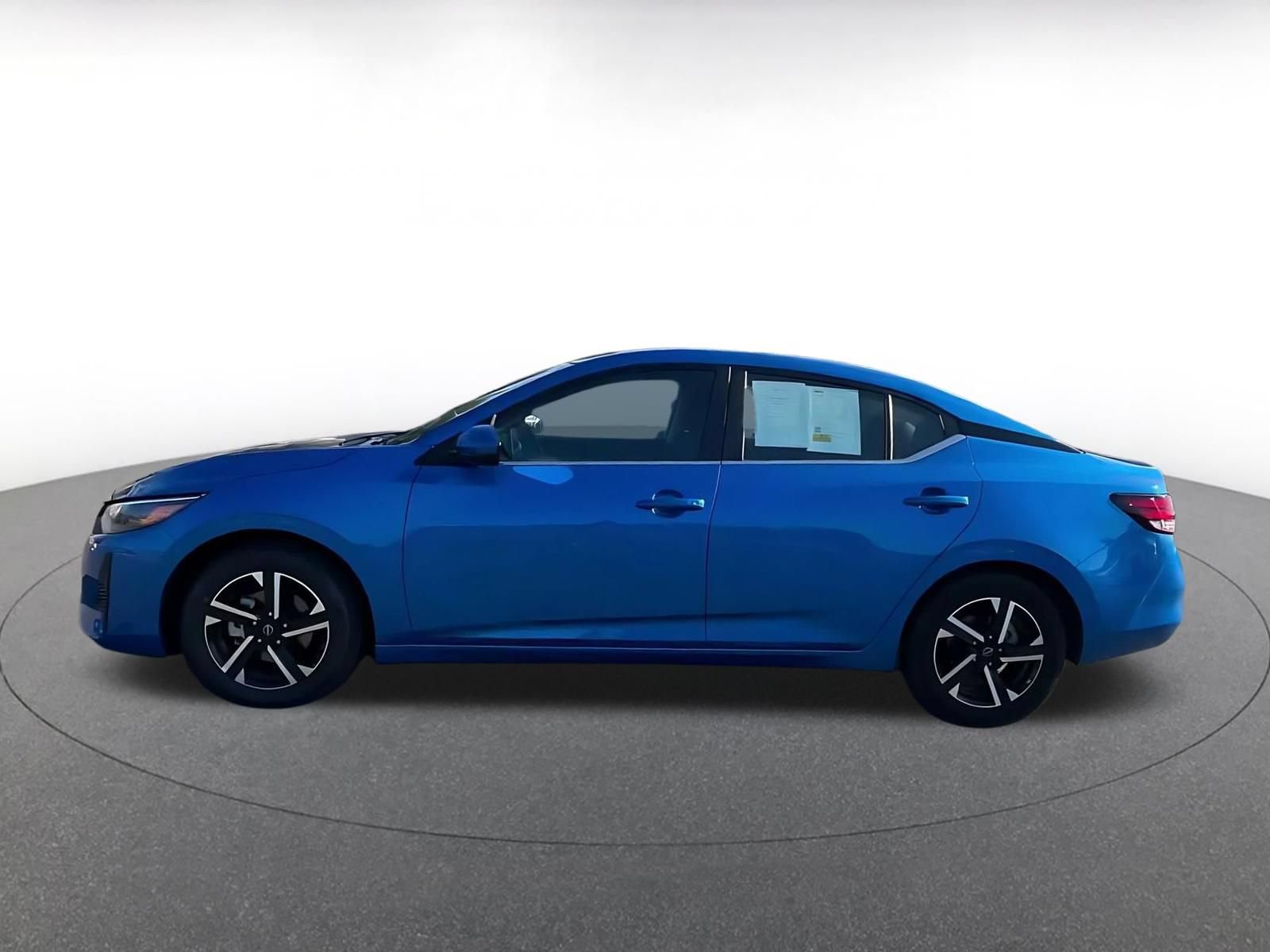 Used 2025 Nissan Sentra SV FWD image 8