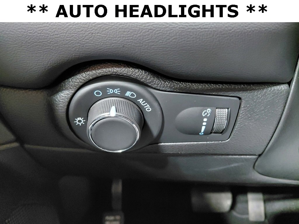 Certified 2025 Dodge Durango GT image 18