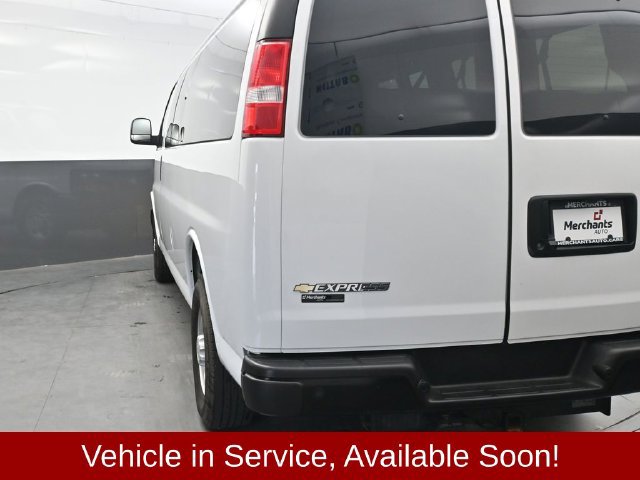 Used 2024 Chevrolet Express 3500 LS RWD image 5
