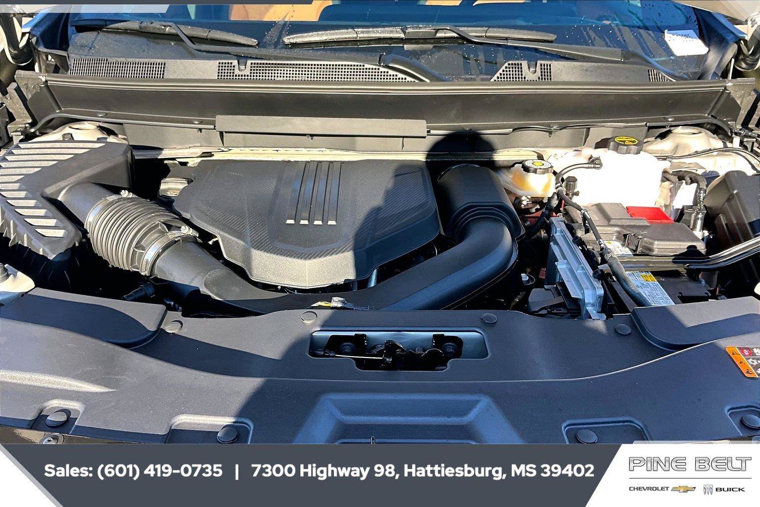 New 2027 Chevrolet Traverse Z71 w/ Driver Confidence Package AWD/4WD image 8