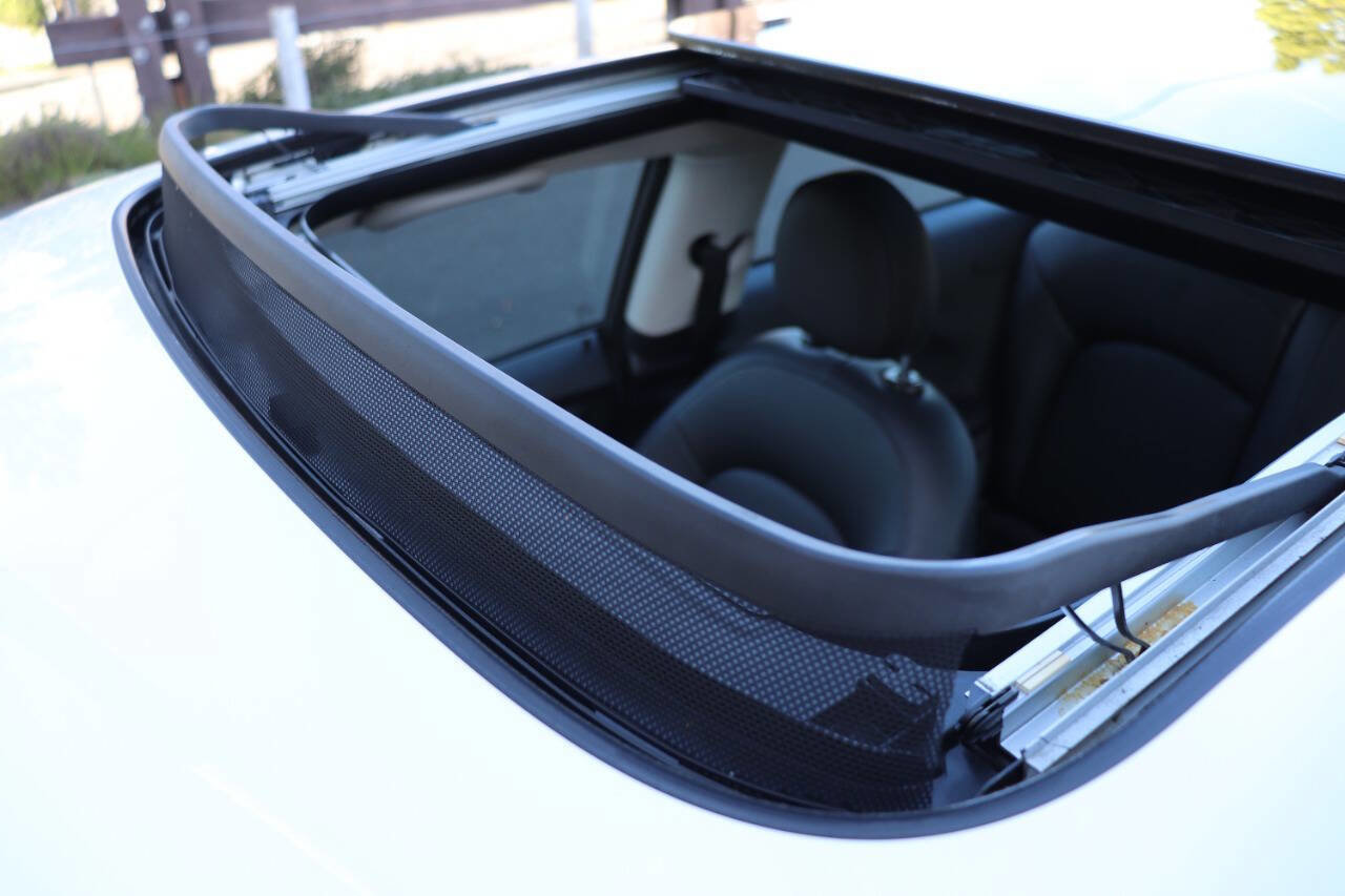 Used 2016 MINI Cooper 2-Door Hardtop image 27