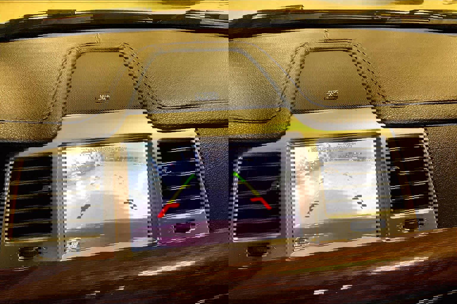 Used 2012 Lincoln MKS image 27