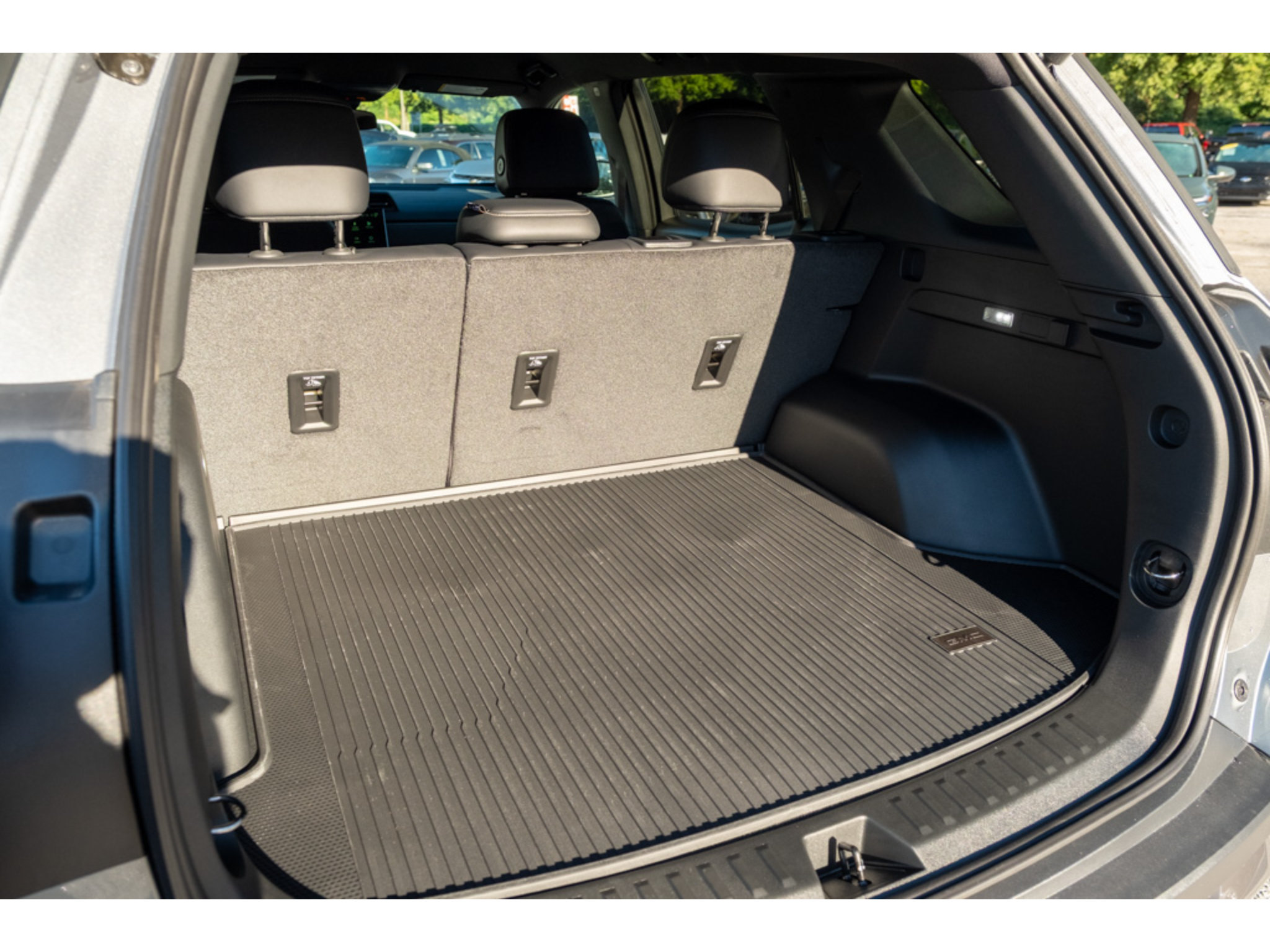 New 2027 GMC Terrain Elevation w/ Elevation Premium Package FWD image 31