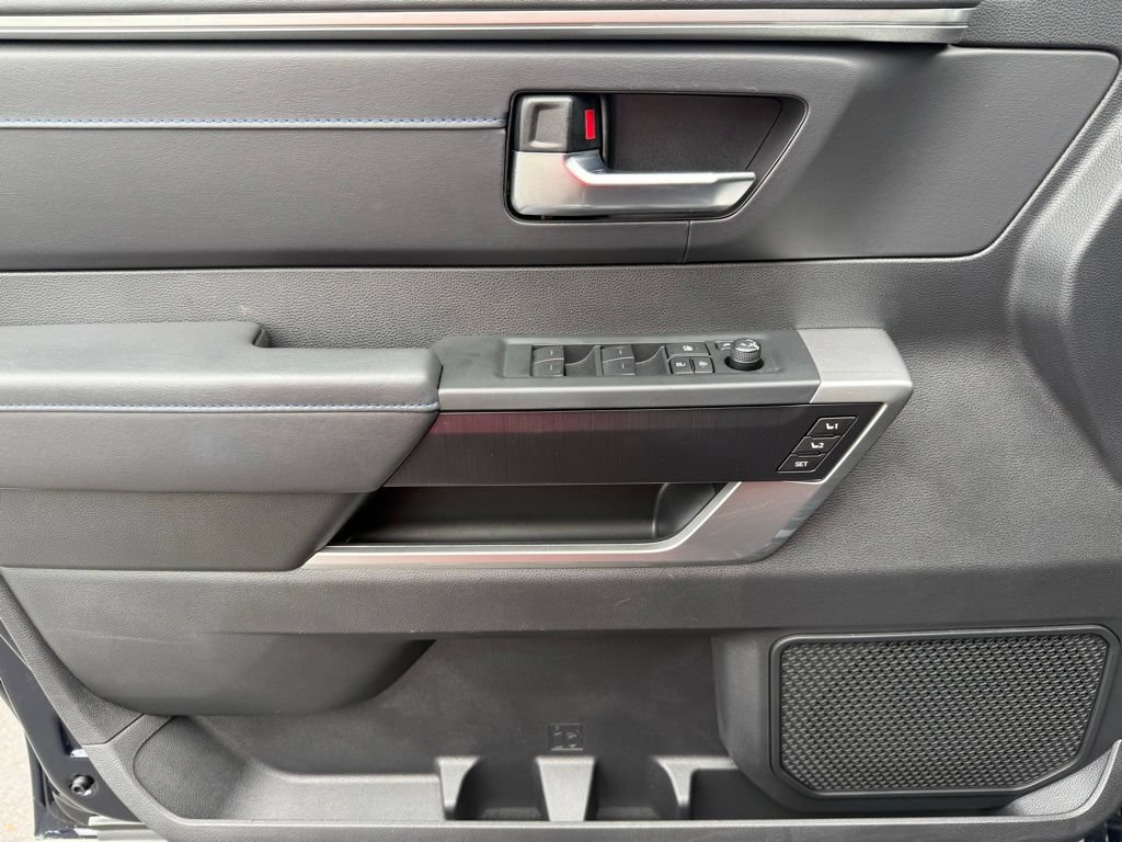 Certified 2025 Toyota Sequoia Platinum AWD/4WD image 15