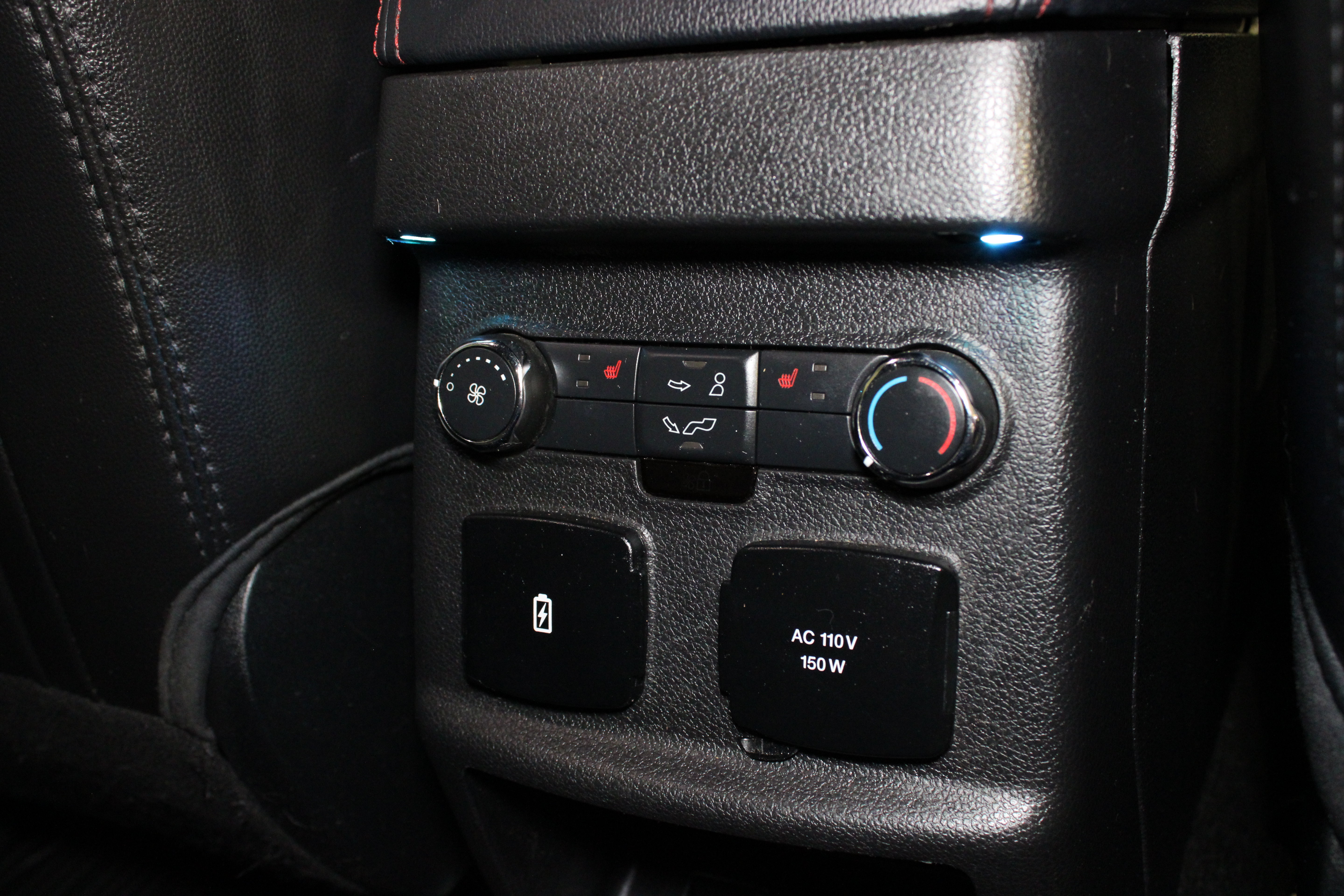 Used 2018 Ford Explorer Sport w/ Equipment Group 401A AWD/4WD image 17