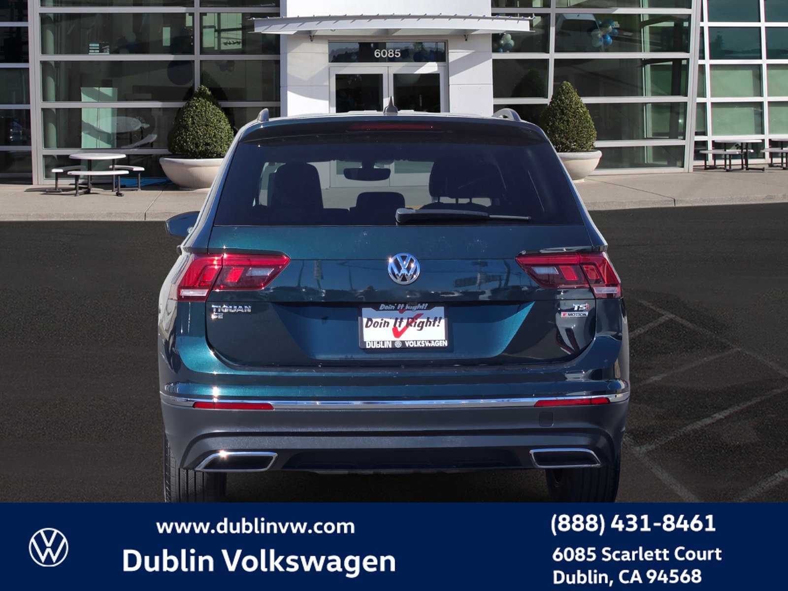 Used 2018 Volkswagen Tiguan SE w/ 3rd Row Seat Package AWD/4WD image 5