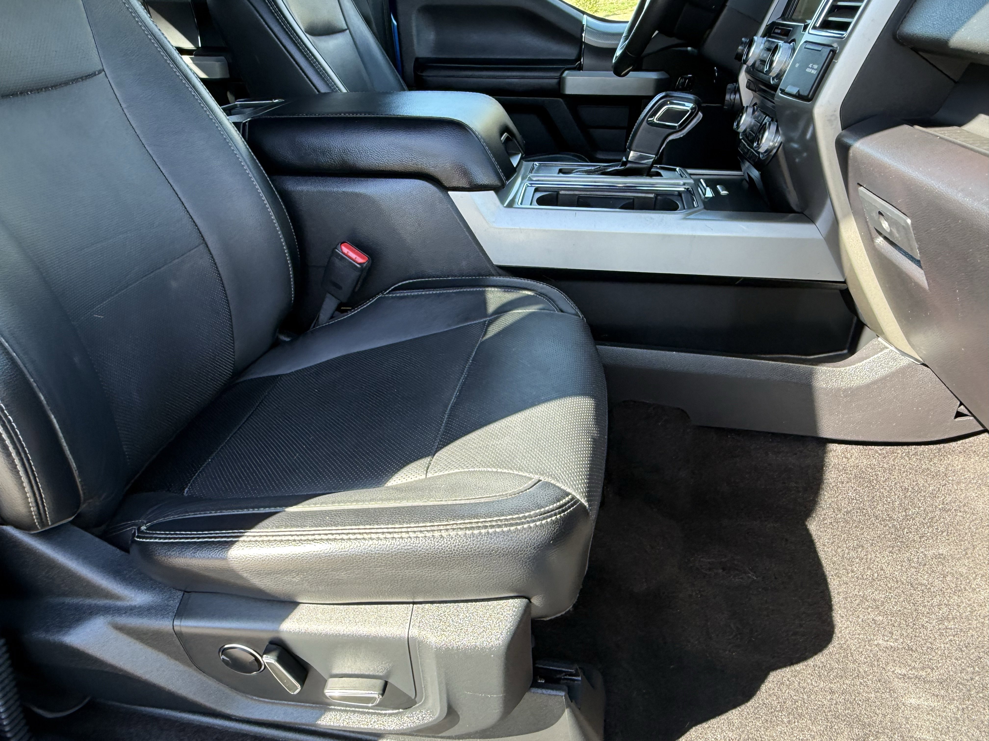 Used 2016 Ford F150 Lariat w/ Equipment Group 502A Luxury image 14