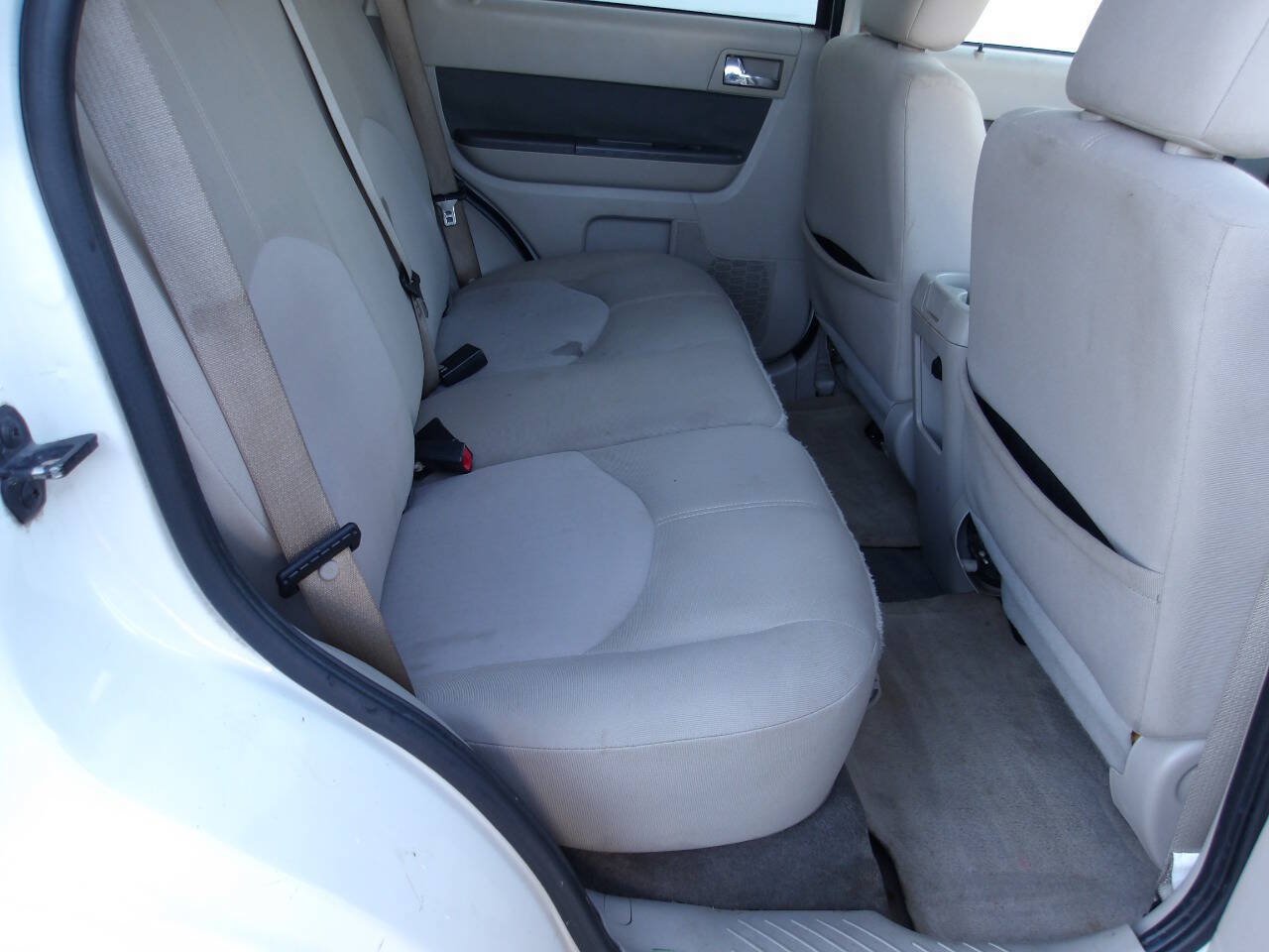 Used 2010 Mercury Mariner 2WD image 24