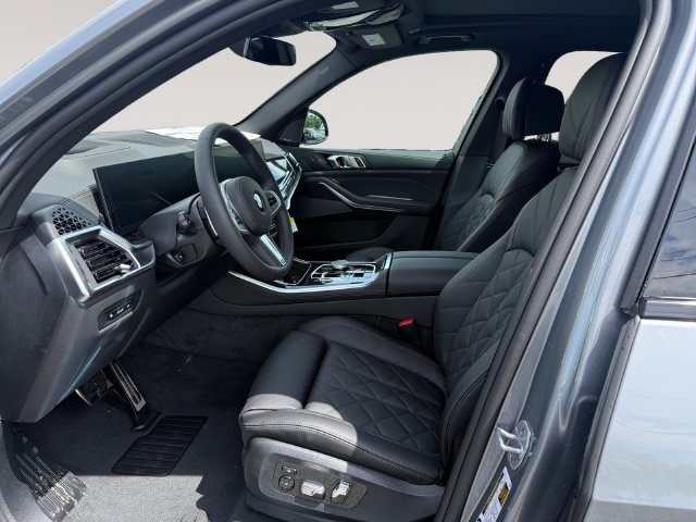 New 2026 BMW X5 xDrive40i w/ M Sport Package AWD/4WD image 9