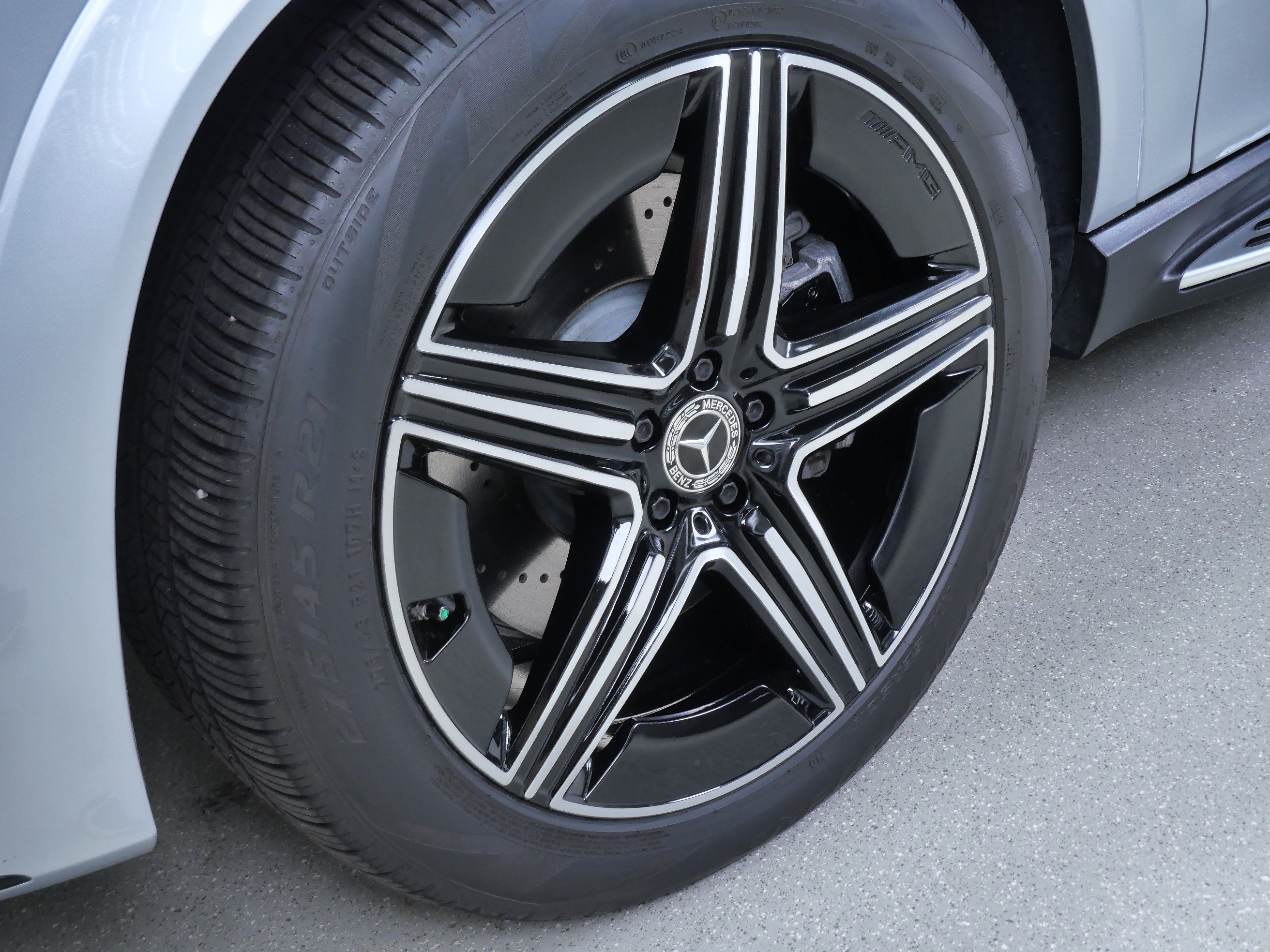 Certified 2025 Mercedes-Benz GLE 450e 4MATIC w/ AMG Line Exterior image 13
