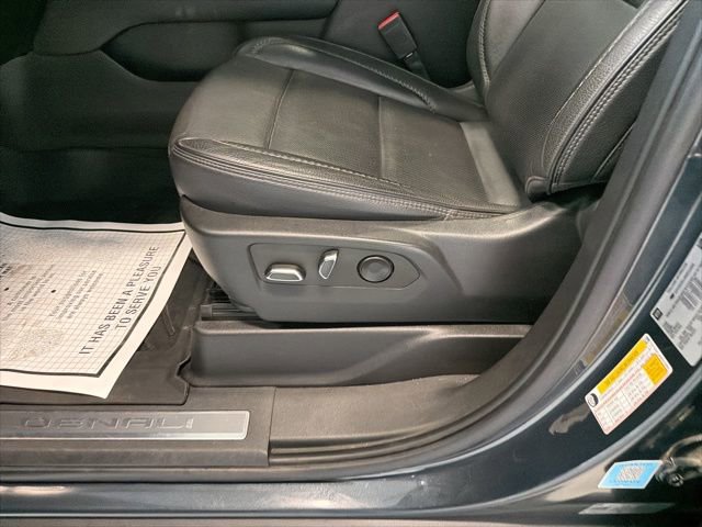Used 2022 GMC Yukon Denali image 18