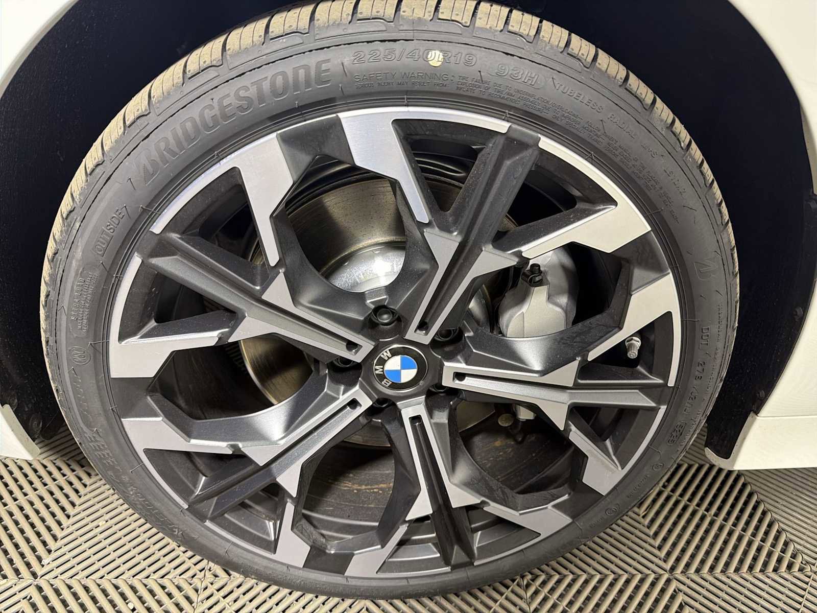 New 2026 BMW 330i xDrive Sedan w/ Premium Package AWD/4WD image 10