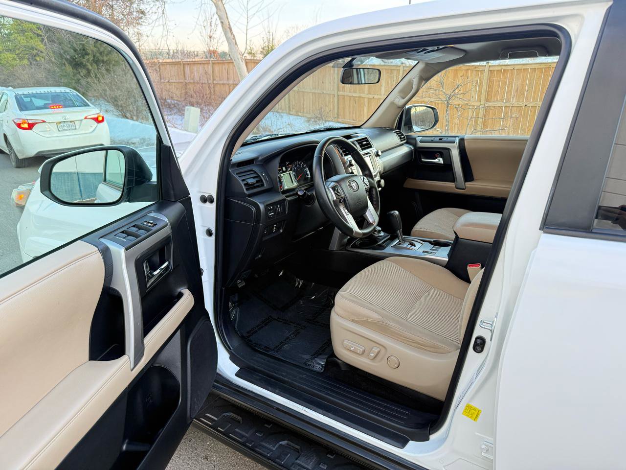 Used 2015 Toyota 4Runner SR5 image 14