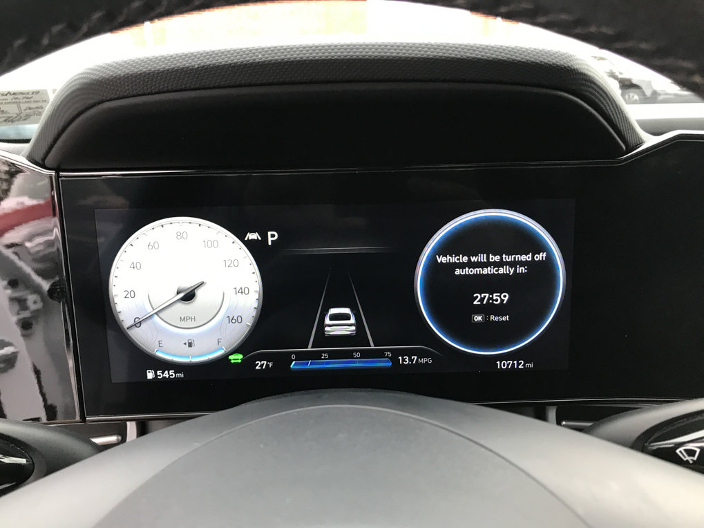 Used 2023 Hyundai Elantra Limited image 18