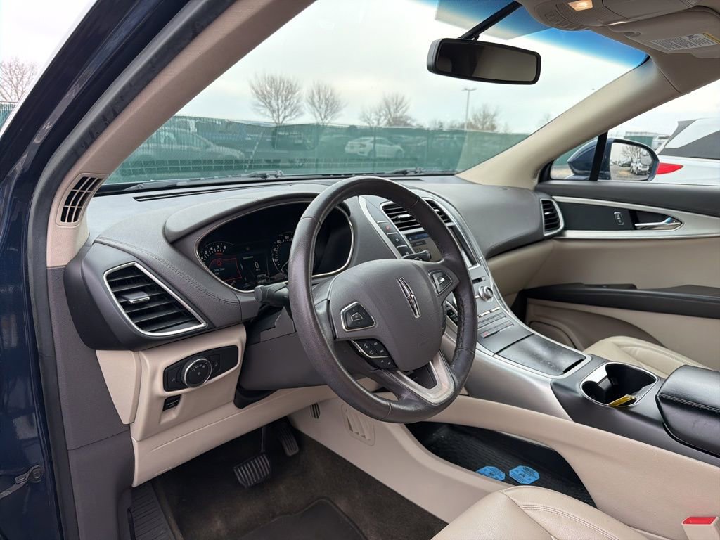 Used 2017 Lincoln MKX Premiere image 11