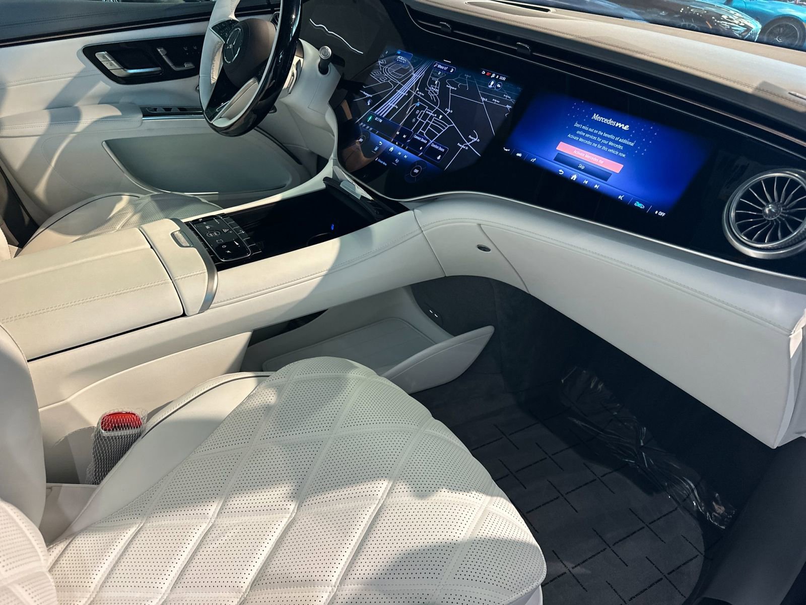 New 2025 Mercedes-Benz Maybach EQS 680 4MATIC image 16