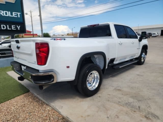New 2026 Chevrolet Silverado 3500 LT w/ All Star Edition AWD/4WD image 4