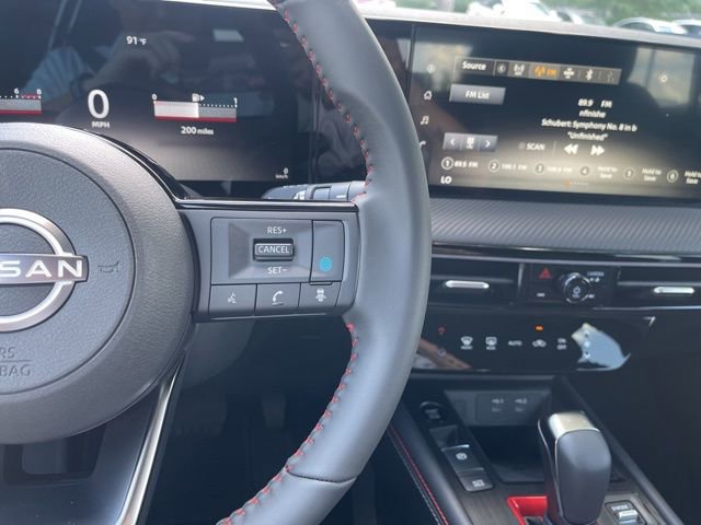 New 2025 Nissan Kicks SR image 30