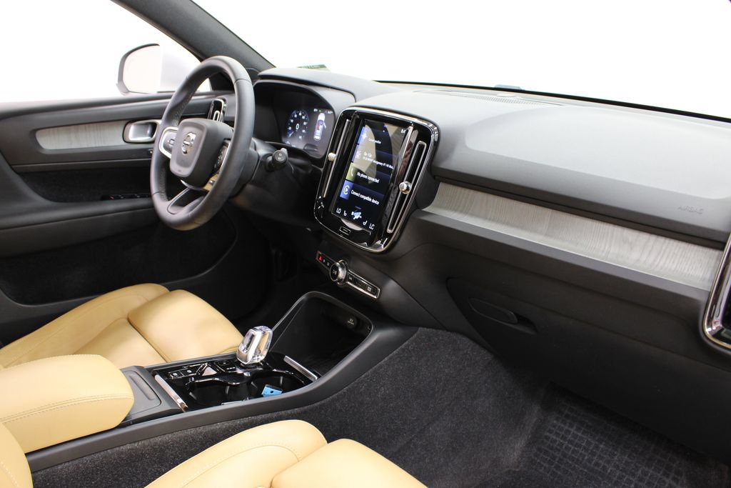 Used 2022 Volvo XC40 T5 Inscription w/ Advanced Package AWD/4WD image 27