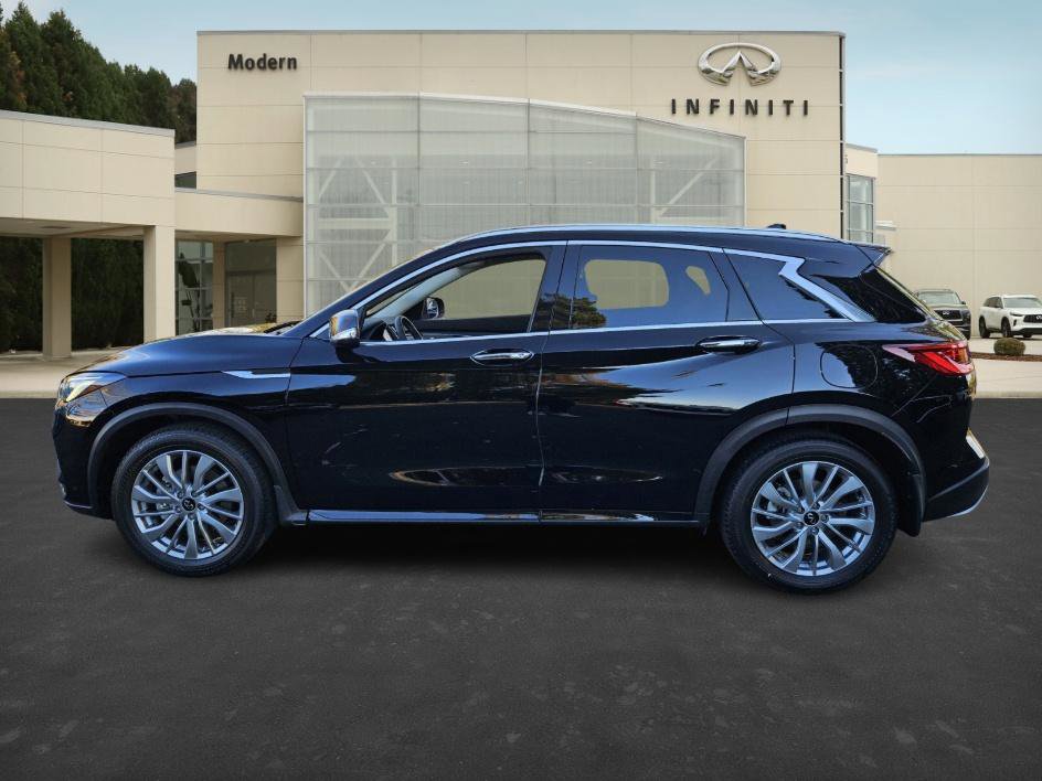 New 2025 INFINITI QX50 Luxe image 3