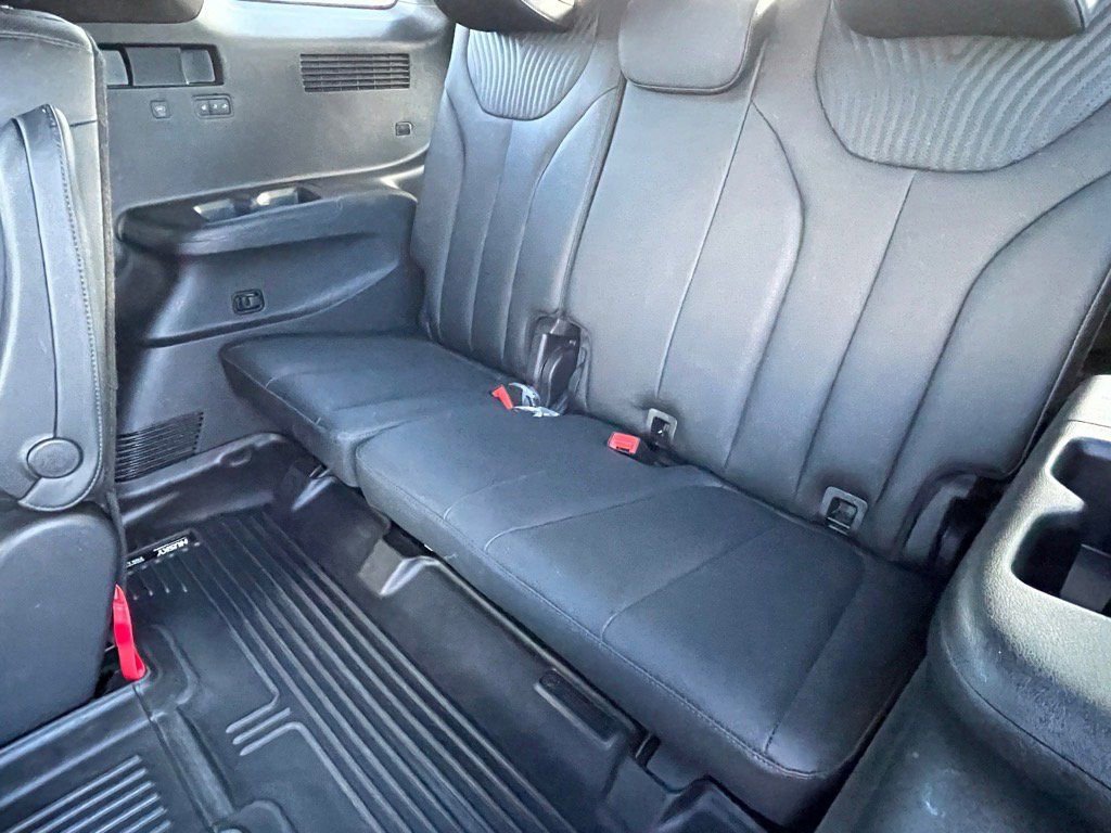 Used 2023 Hyundai Palisade Calligraphy image 13