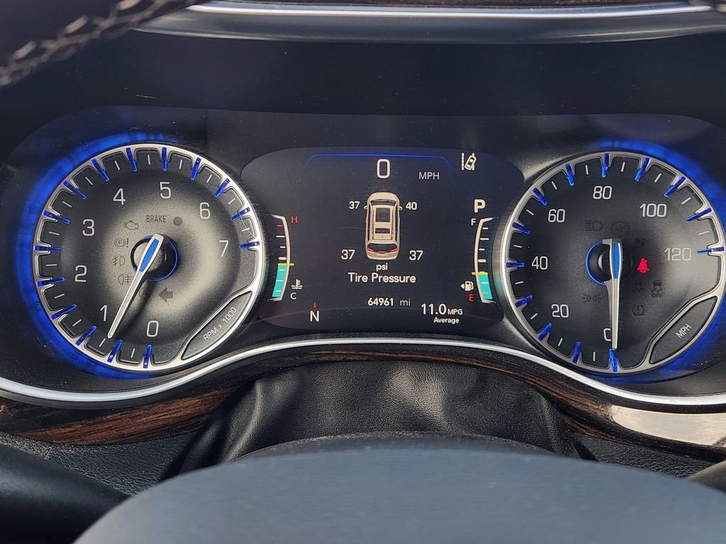 Used 2023 Chrysler Pacifica Limited FWD image 16