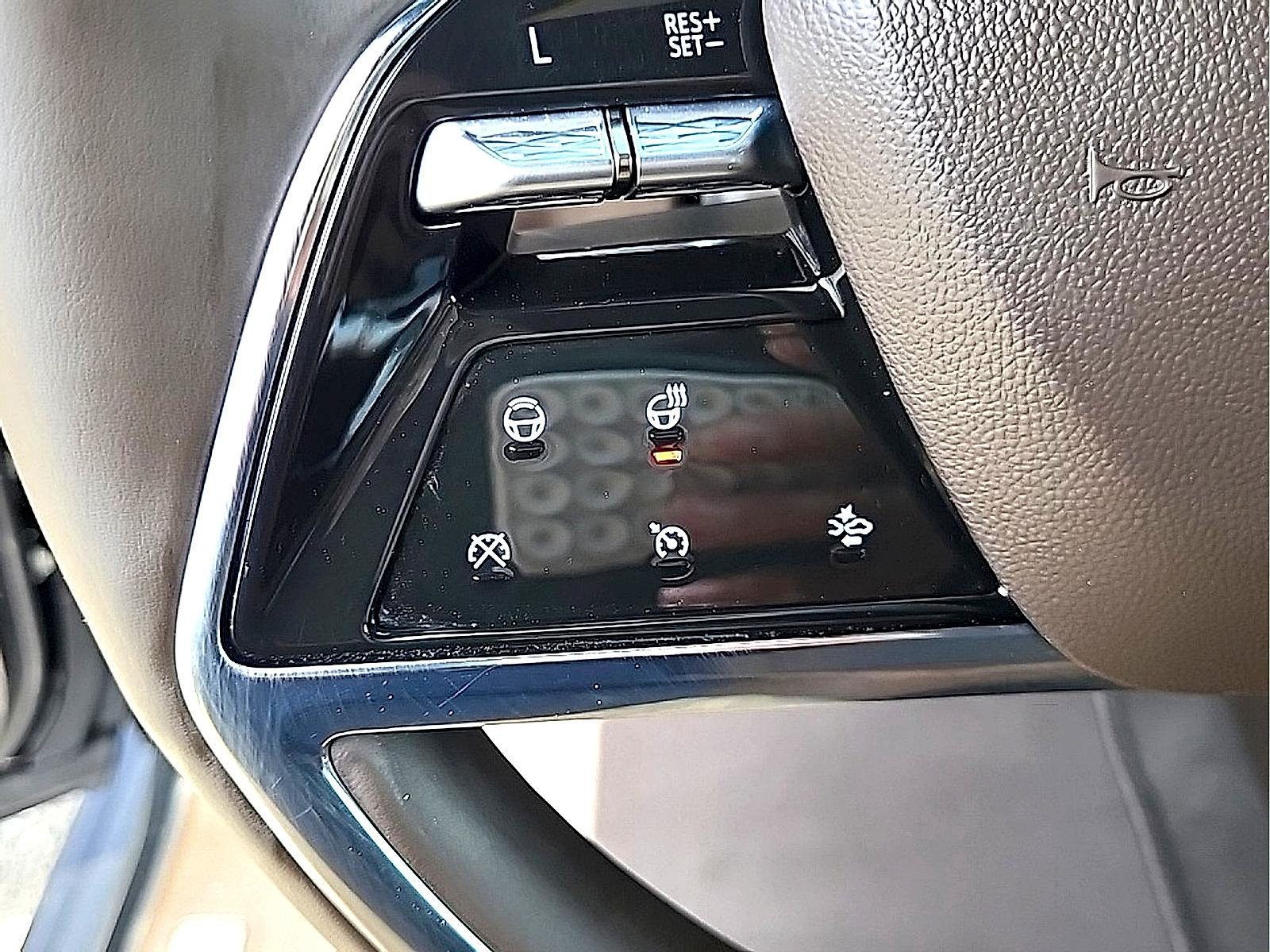 Certified 2026 Cadillac Escalade Luxury AWD/4WD image 20