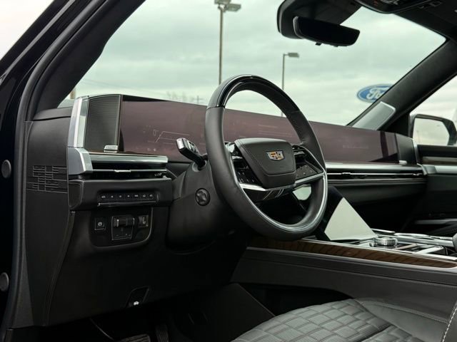 Used 2026 Cadillac Escalade Platinum Sport image 17
