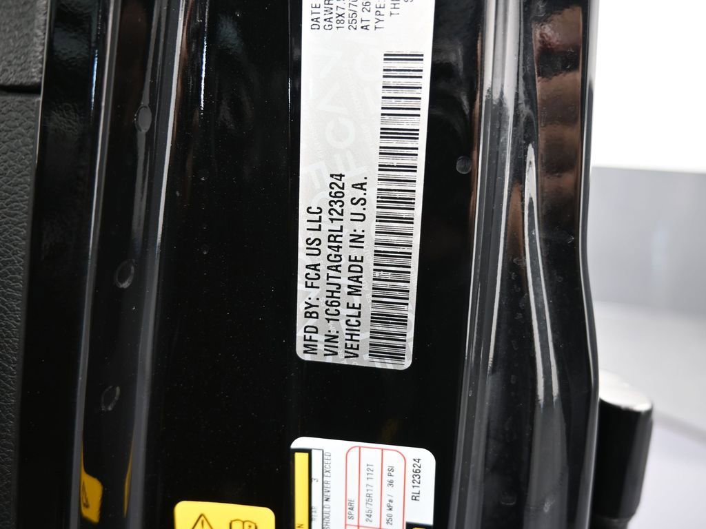 Used 2024 Jeep Gladiator Sport w/ Premium Package image 16