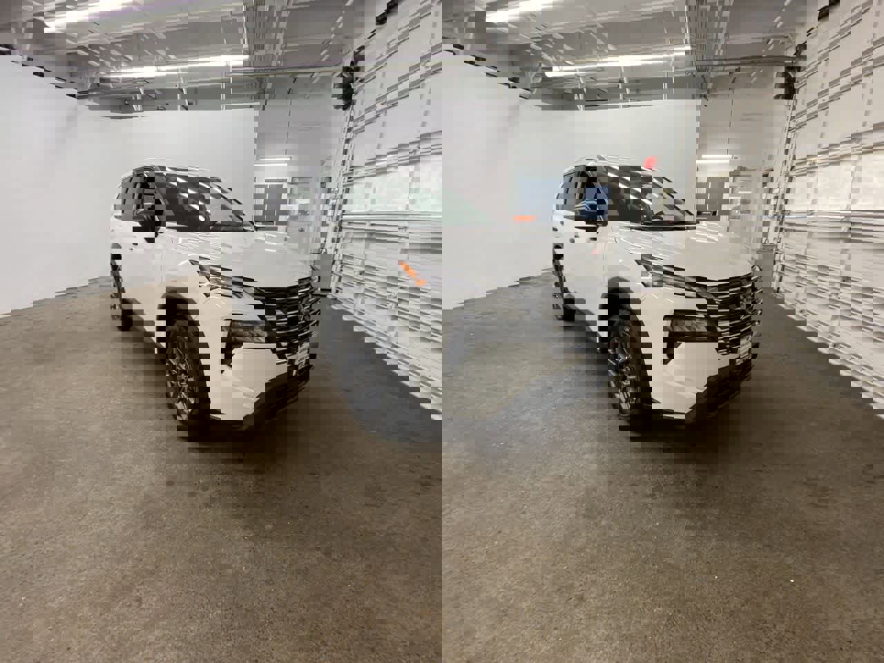 Used 2024 Nissan Rogue S image 8