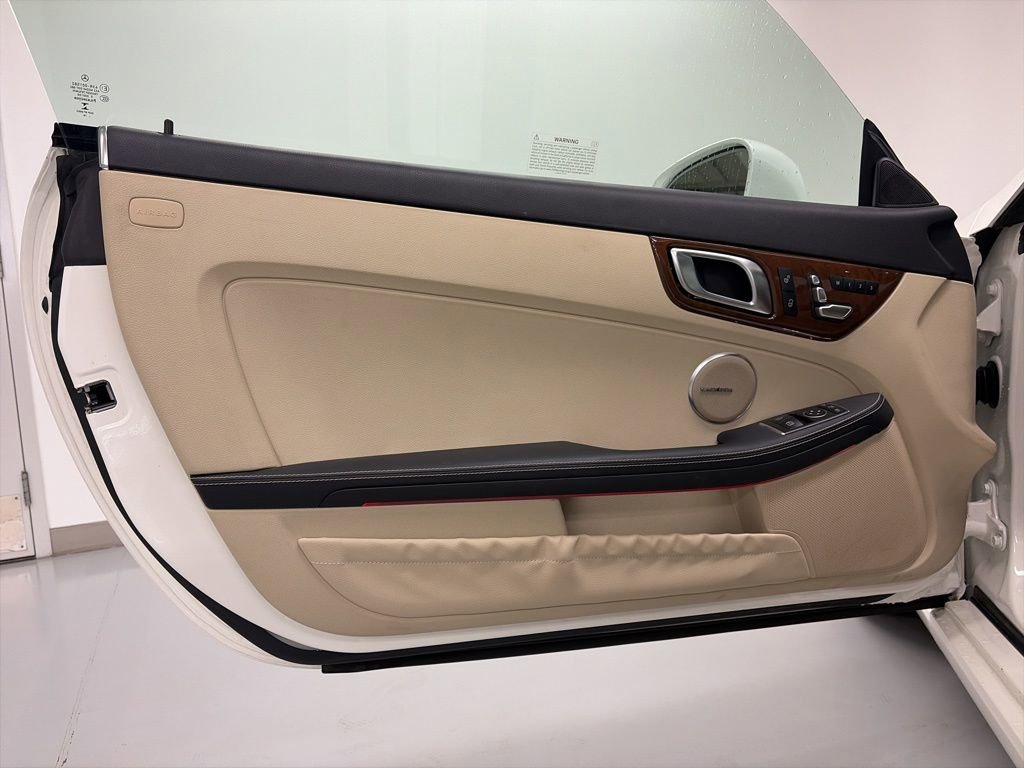 Used 2020 Mercedes-Benz SLC 300 image 15