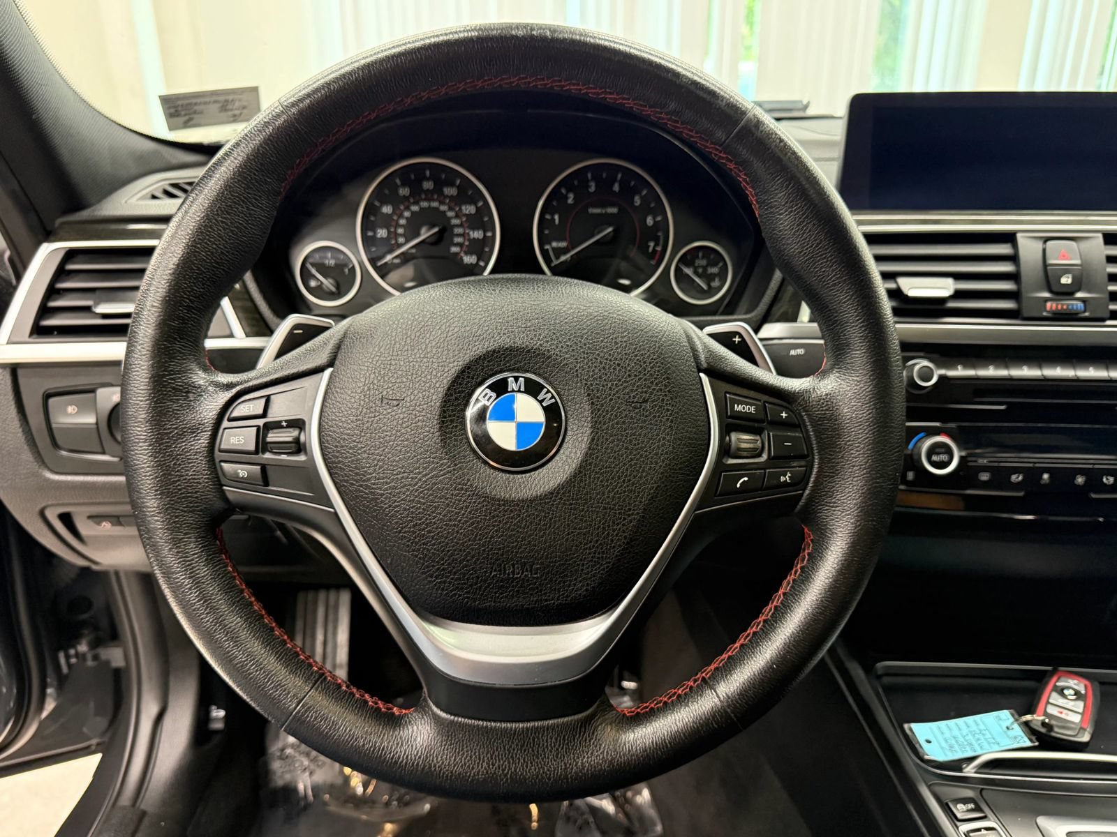 Used 2018 BMW 330i xDrive Sedan AWD/4WD image 25