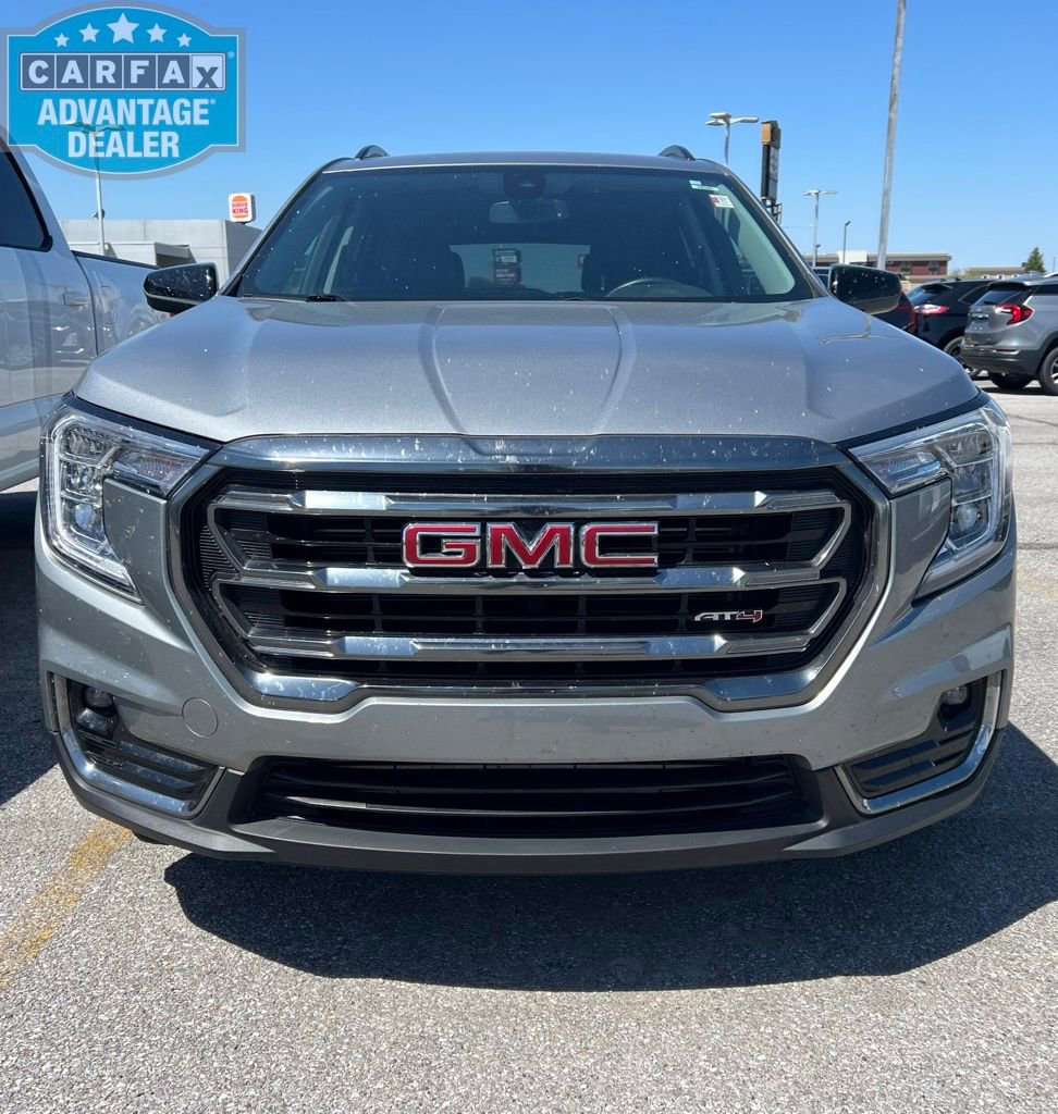 Used 2023 GMC Terrain AT4 AWD/4WD image 2