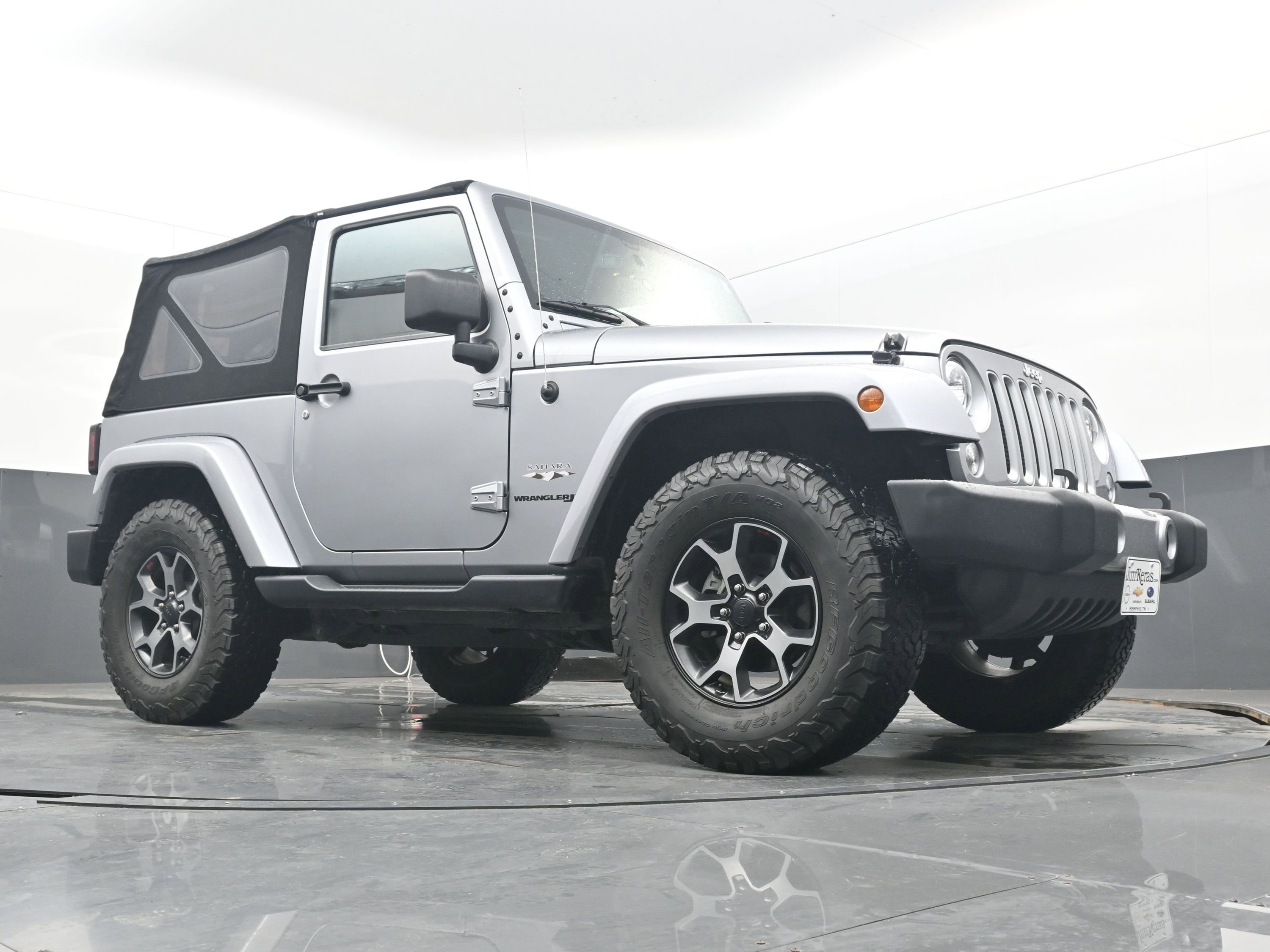 Used 2018 Jeep Wrangler Sahara w/ Connectivity Group image 22