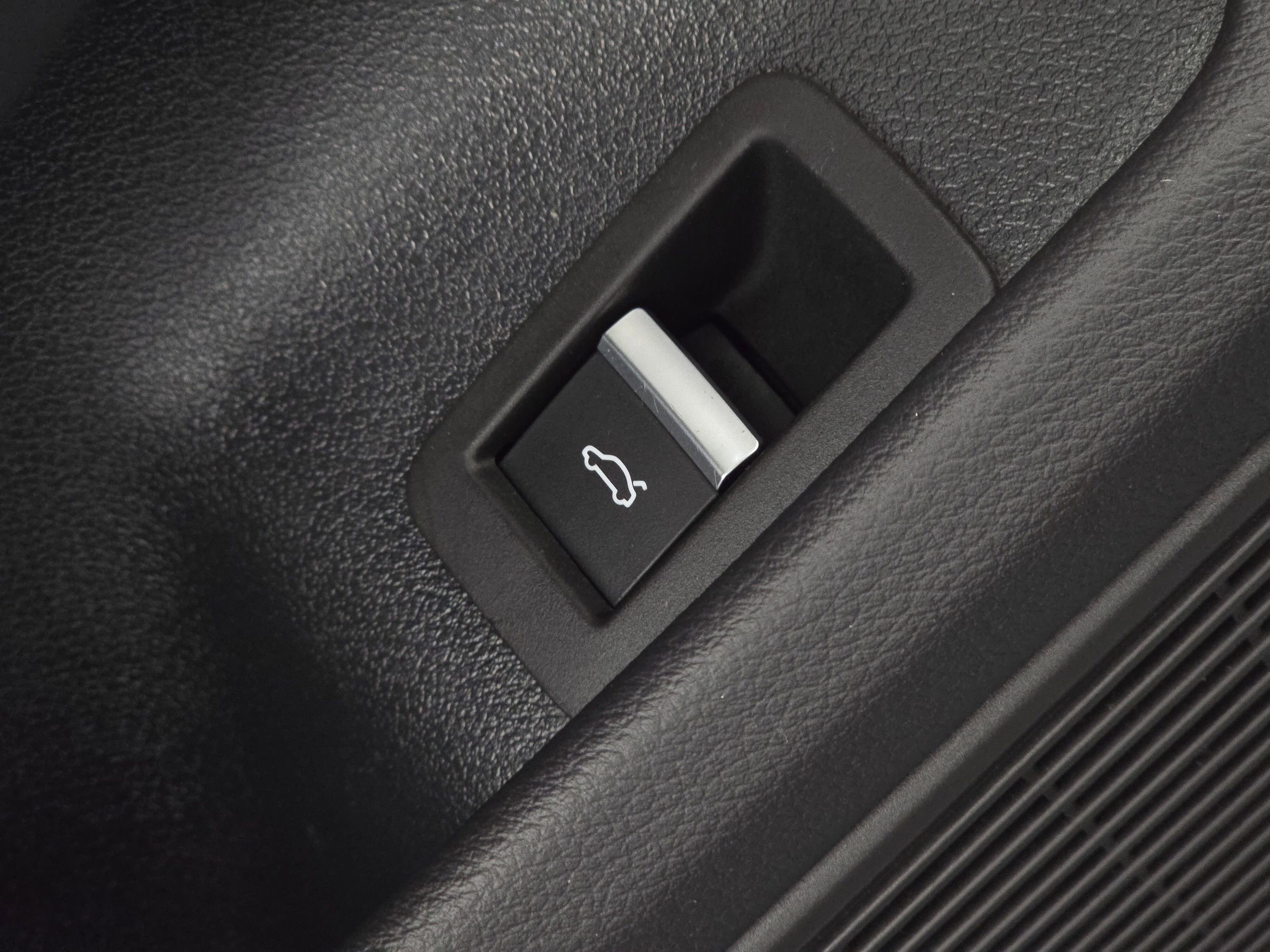 Used 2023 Audi RS 5 Sportback w/ Black Optic Carbon Package image 37