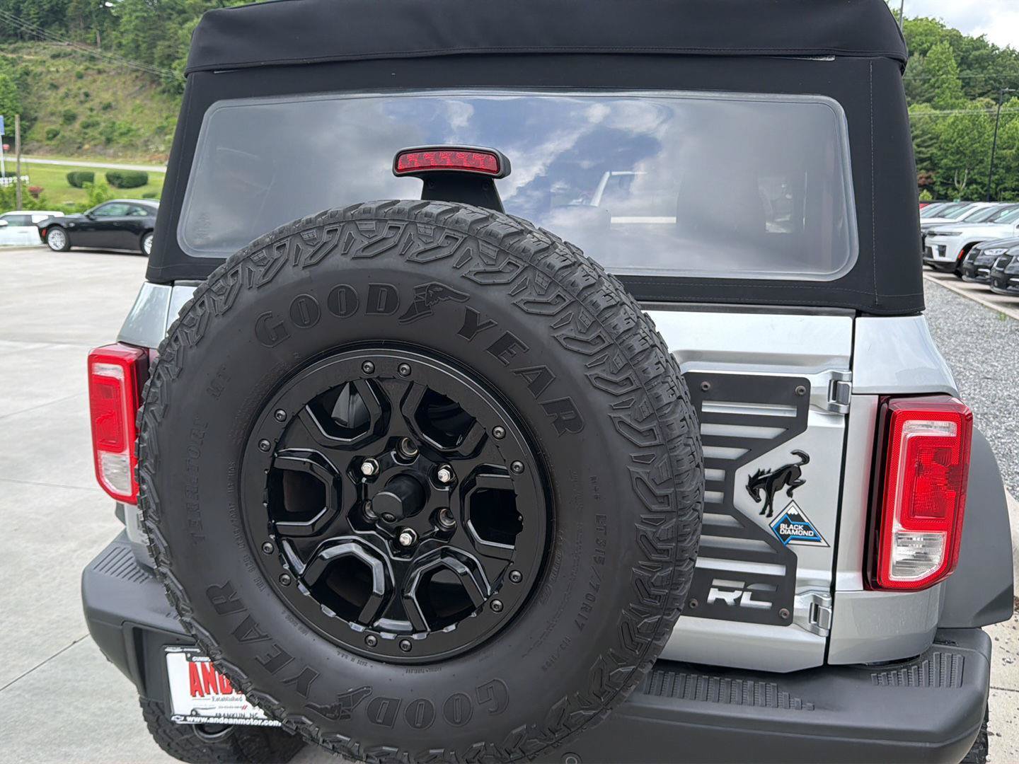 Used 2022 Ford Bronco Black Diamond AWD/4WD image 4