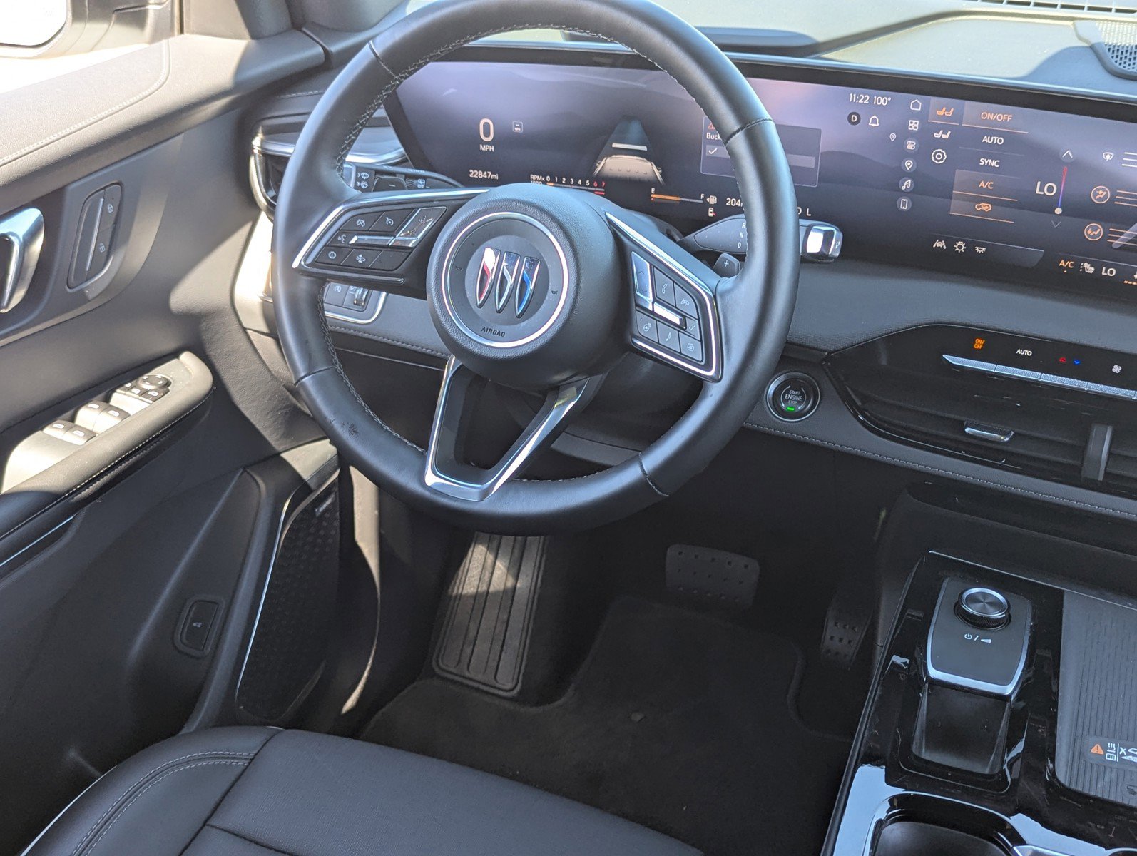 Certified 2025 Buick Enclave Preferred image 16