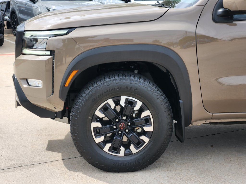 Used 2024 Nissan Frontier PRO-4X w/ Technology Package AWD/4WD image 17